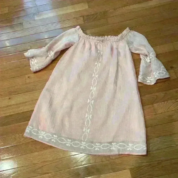 Elegant Pink Off-Shoulder Dress - Picture 9 of 9